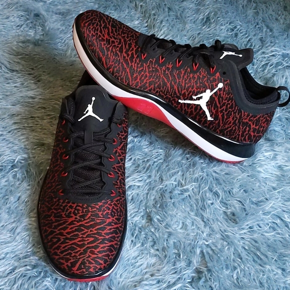 air jordan trainer 1 low banned